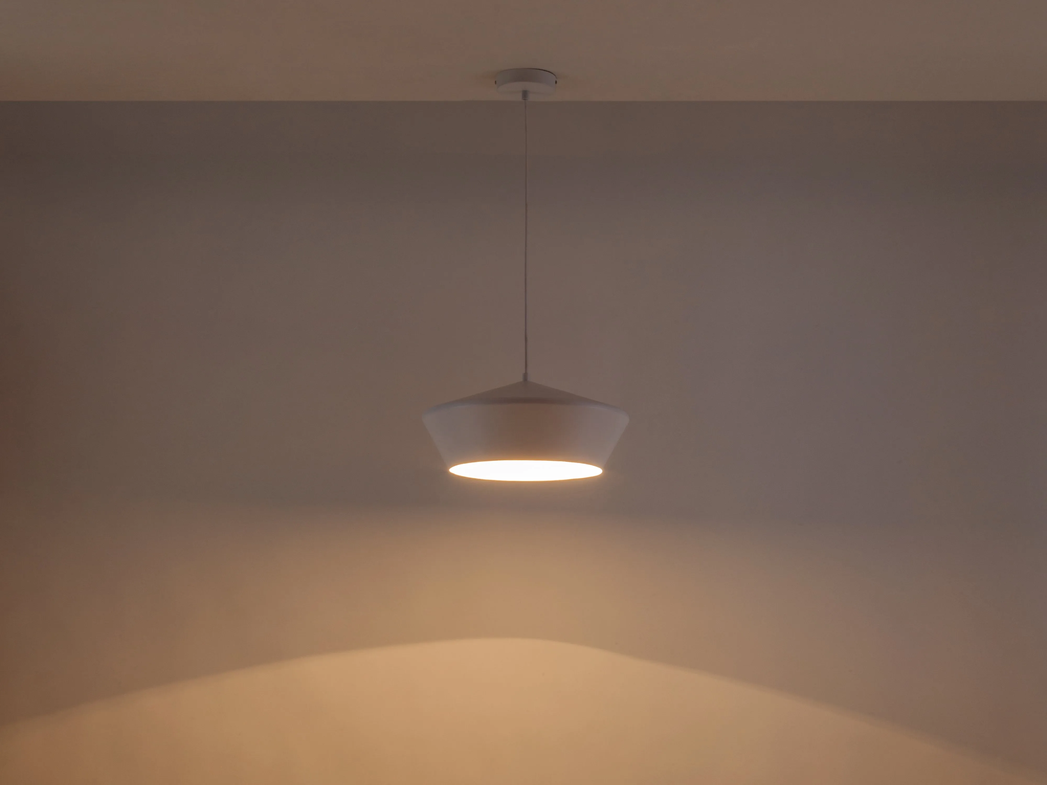 White wide metal diner pendant