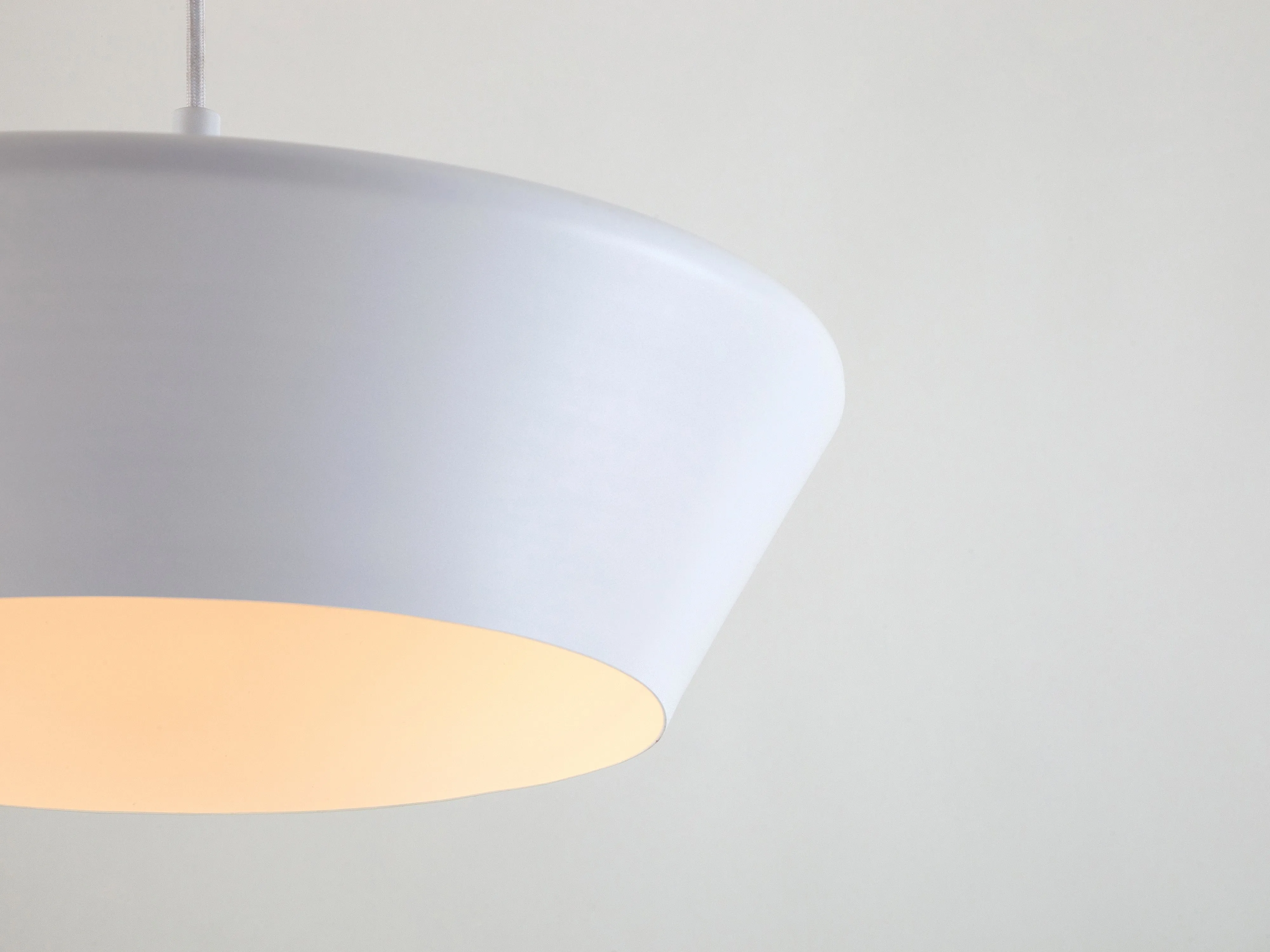 White wide metal diner pendant