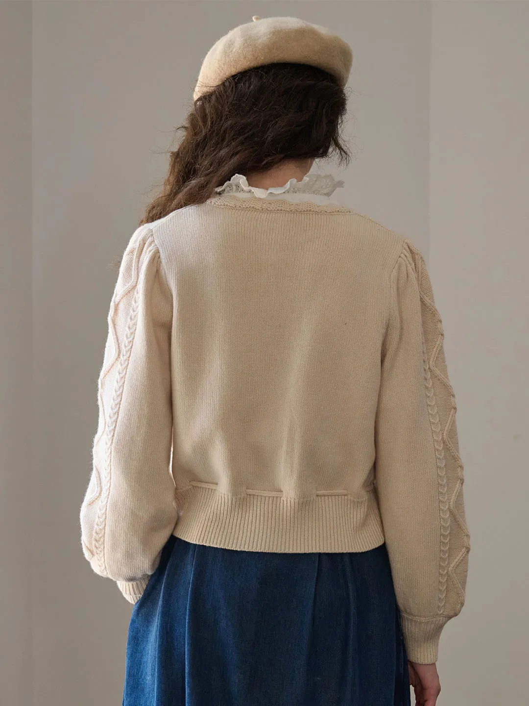 Willow Floral Embroidery Lantern Sleeve Knot Hem Knit Cardigan-Off-white